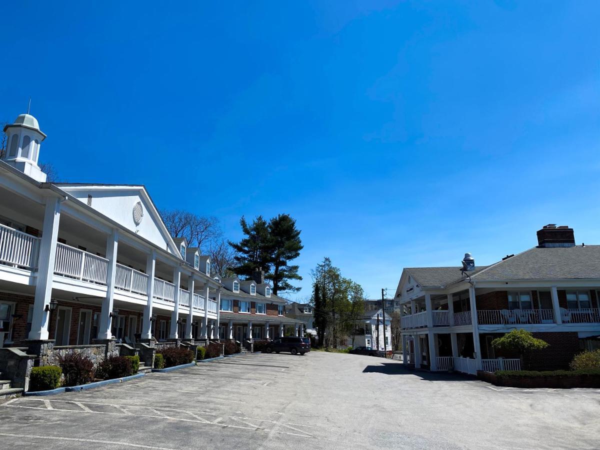 Inn On The Hudson Peekskill Exterior photo