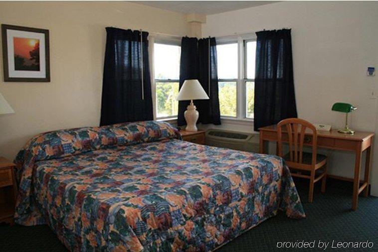 Inn On The Hudson Peekskill Room photo